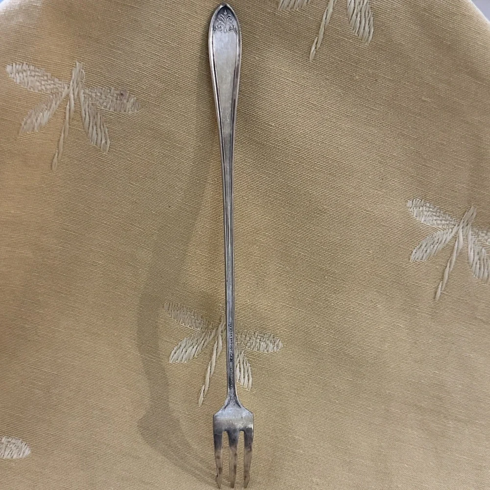 Vintage WM Rogers & Son Cocktail / Pickle / Olive Fork.